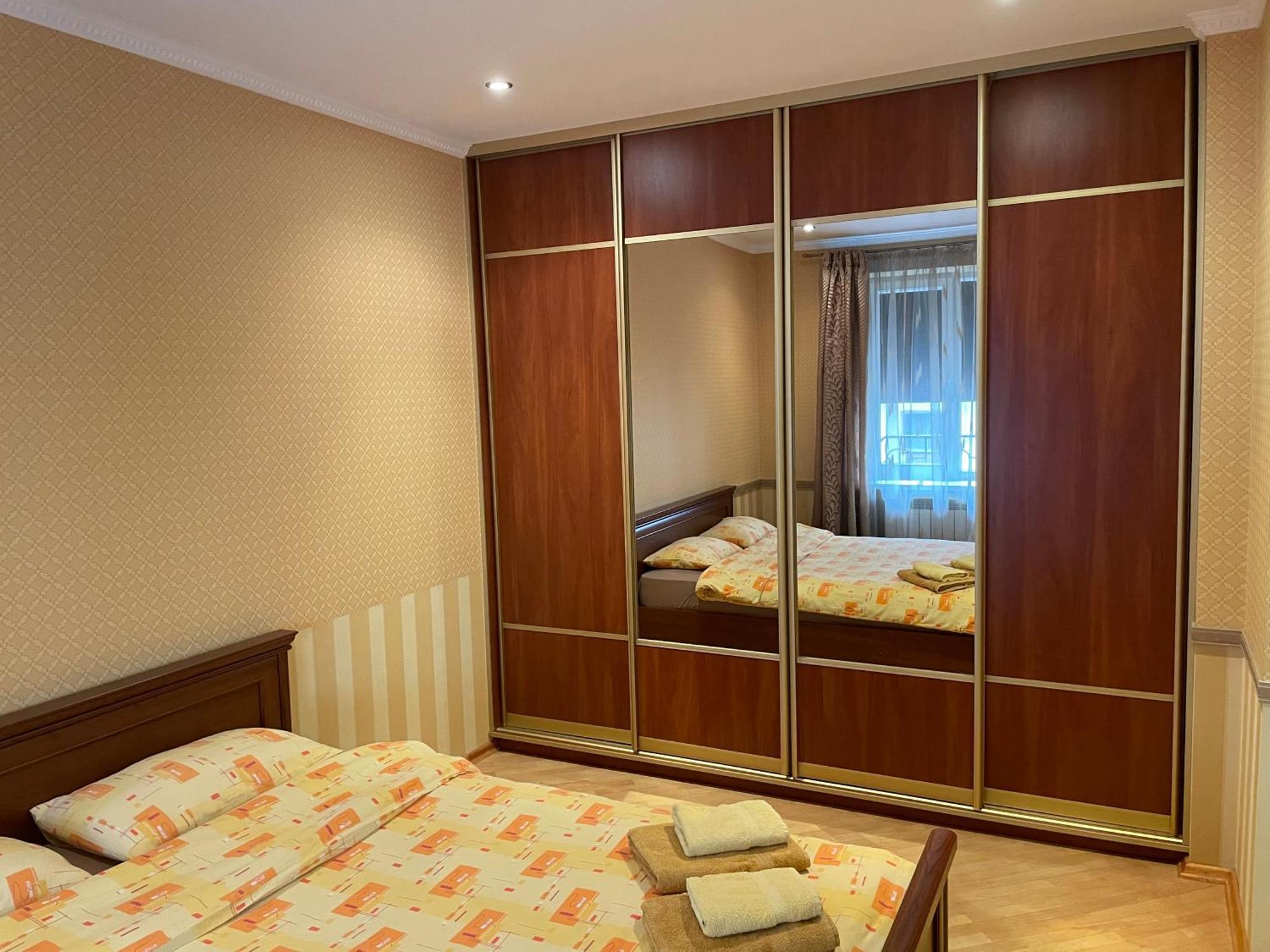 Apartment On Kostyushka 20 リヴィウ エクステリア 写真